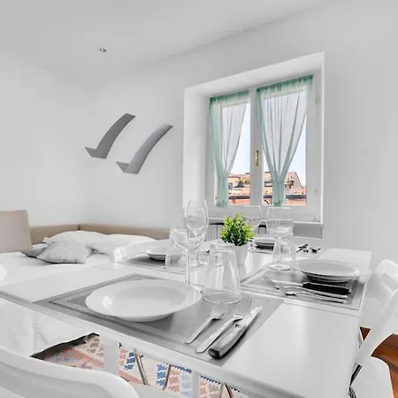 E Luminoso-4 Persone-metro M2 E Navigli Apartment Milan